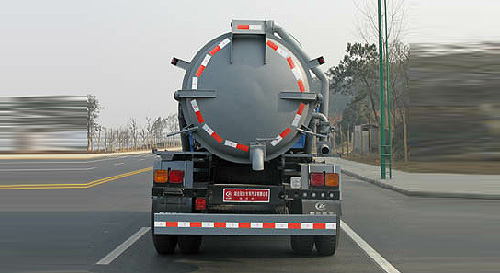 吸污車