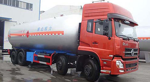 東風(fēng)天龍前四后八液化氣體運(yùn)輸車
